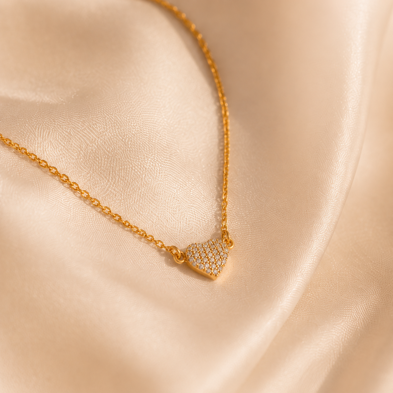 CRYSTAL HEART SILVER NECKLACE