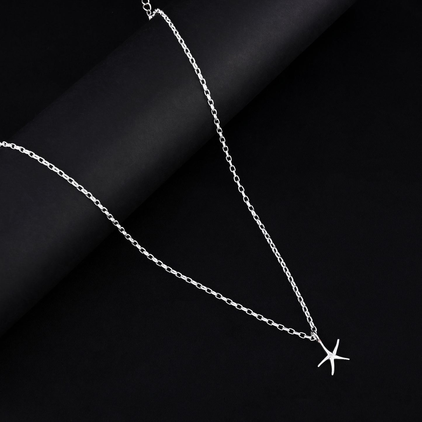 STARFISH SPARK CHARM NECKLACE