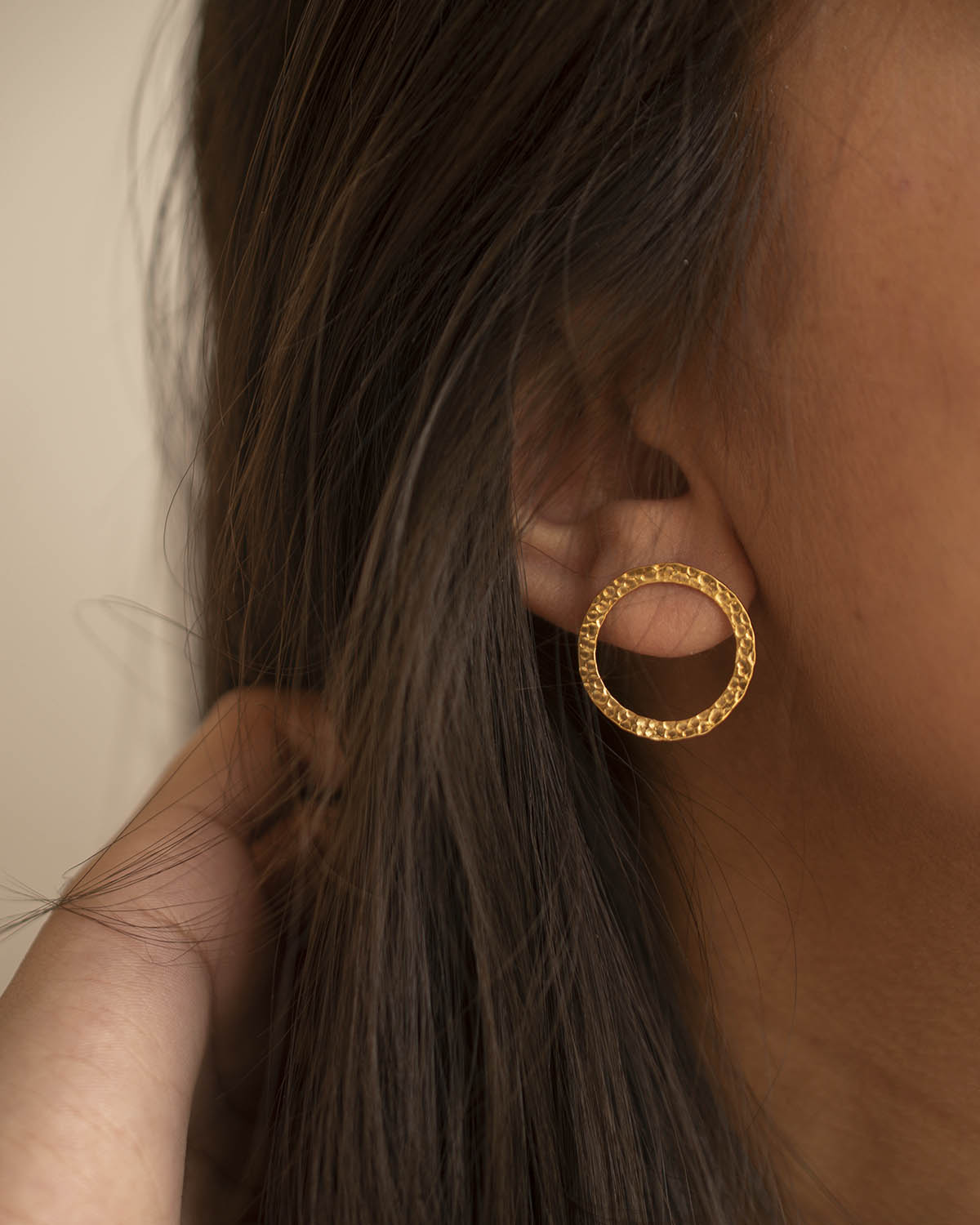 CLASSIC HAMMERED EARRINGS