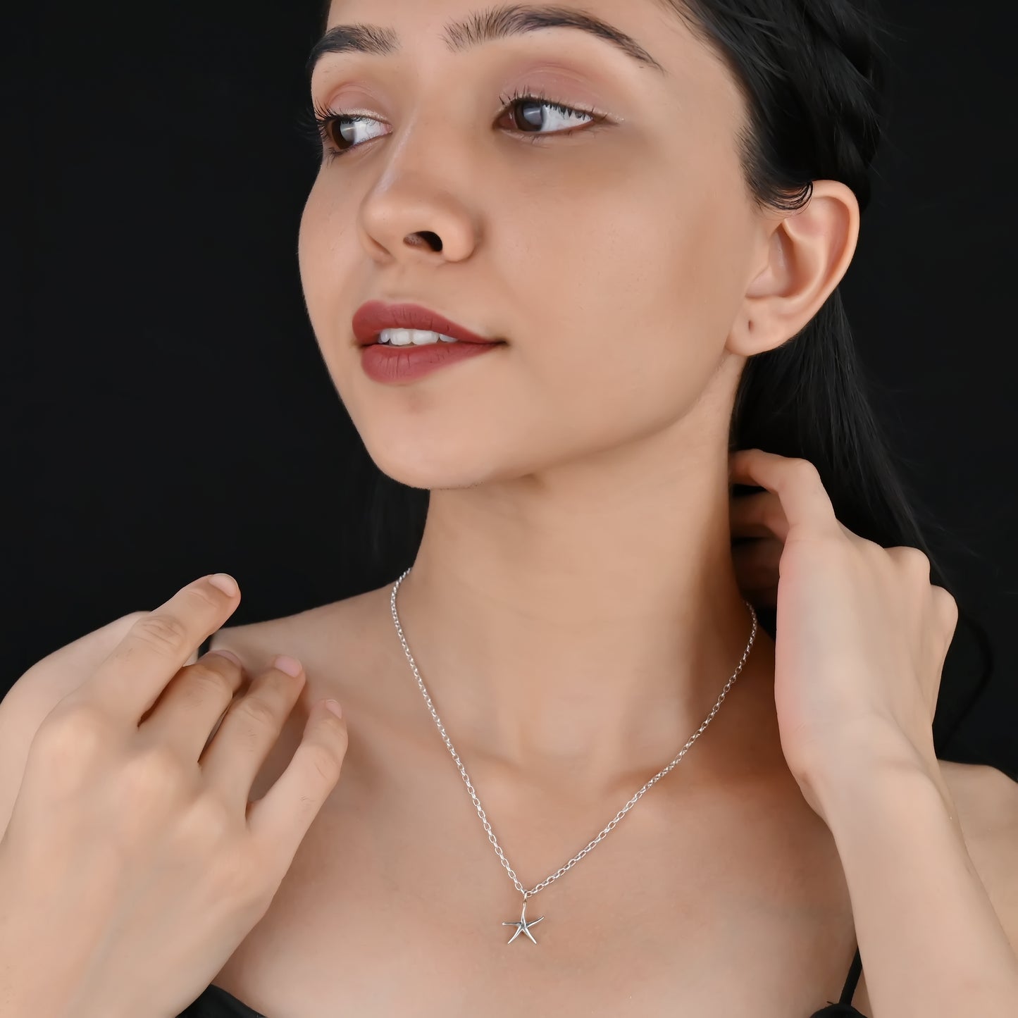 STARFISH SPARK CHARM NECKLACE