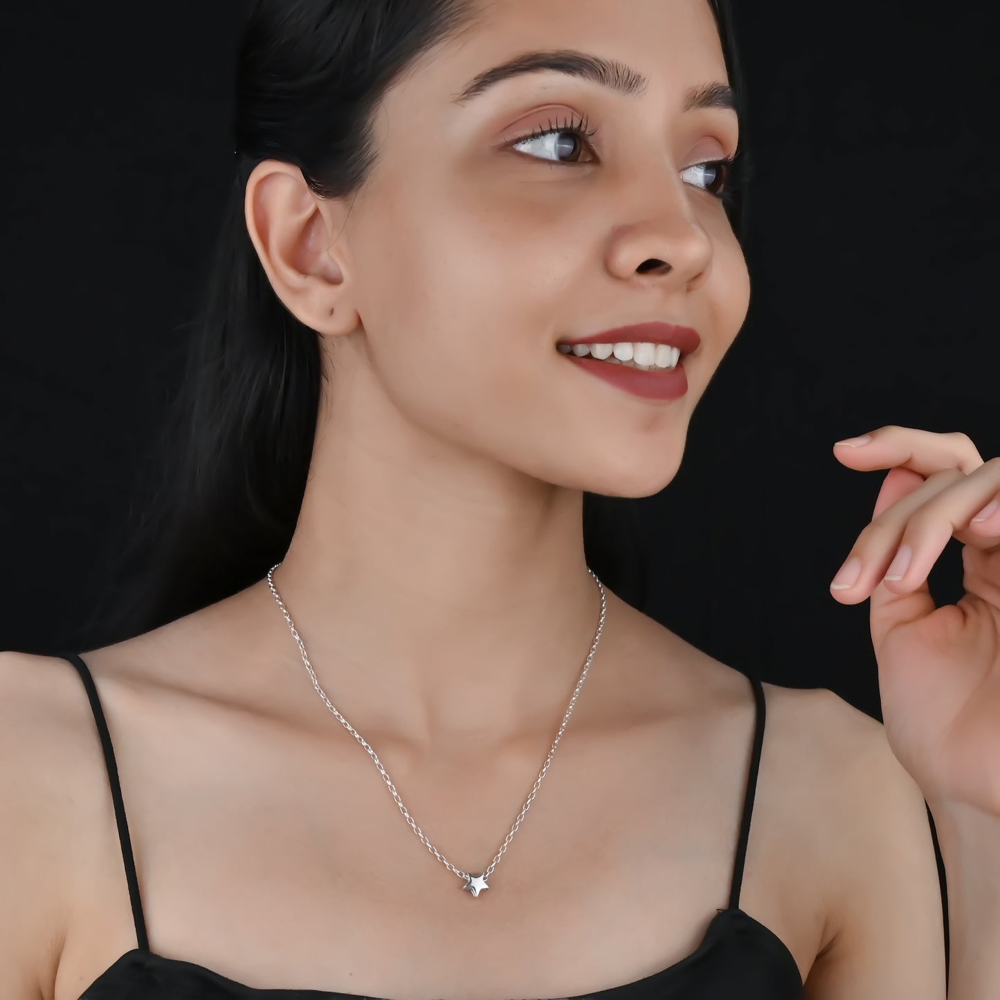 LITTLE STAR SILVER NECKLACES