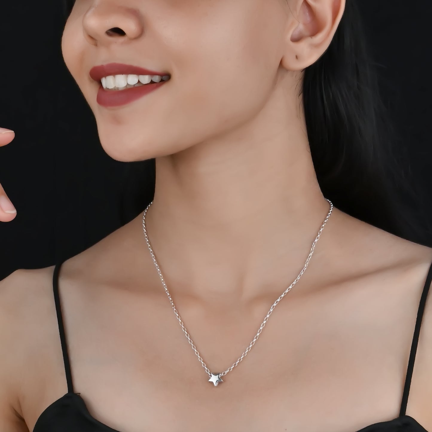 LITTLE STAR SILVER NECKLACES