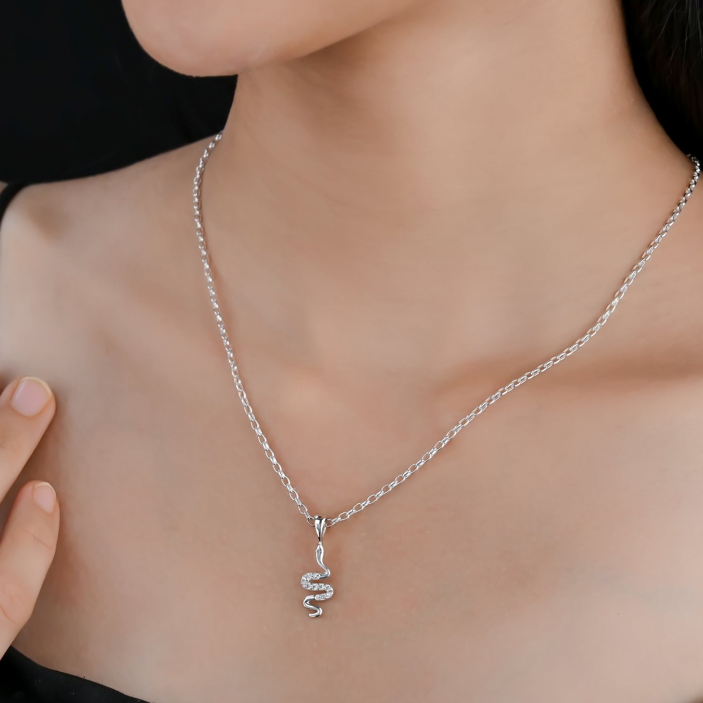 SNAKE TWIST SILVER NECKLACE