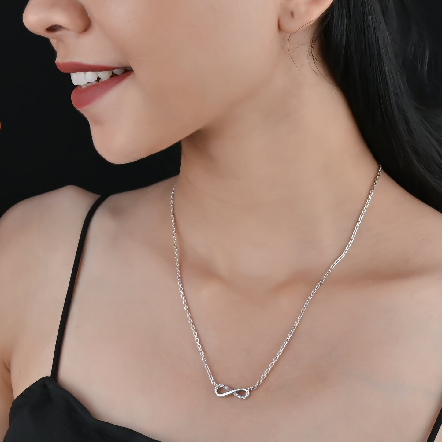 INFINITY ELEGANCE SILVER NECKLACE