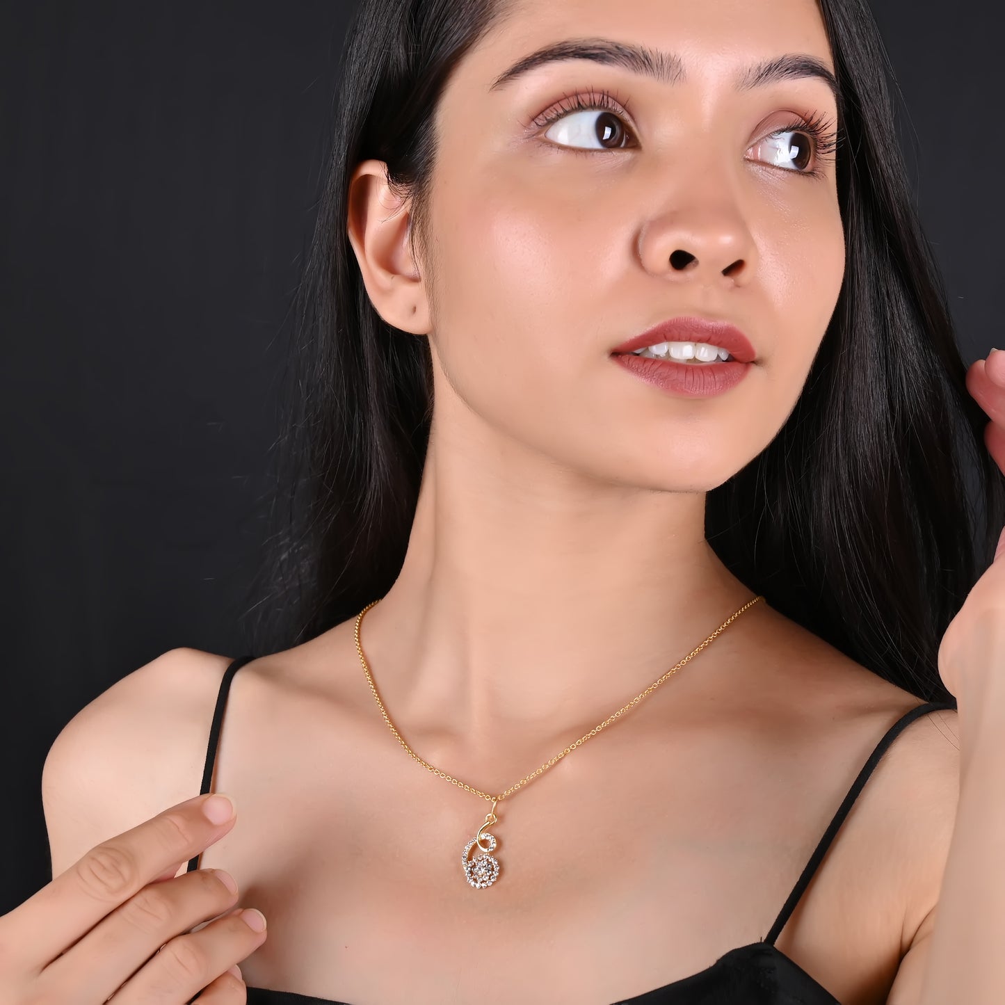 INVERSE LOOP SILVER NECKLACE