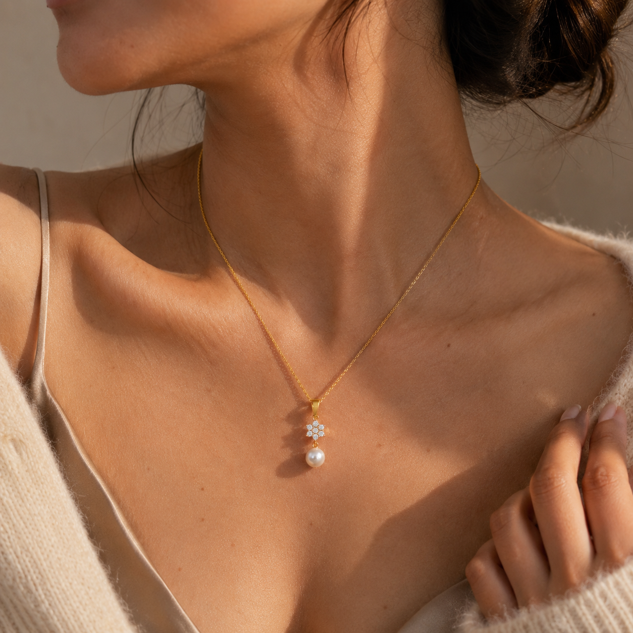 FLORAL PEARL SILVER NECKLACE