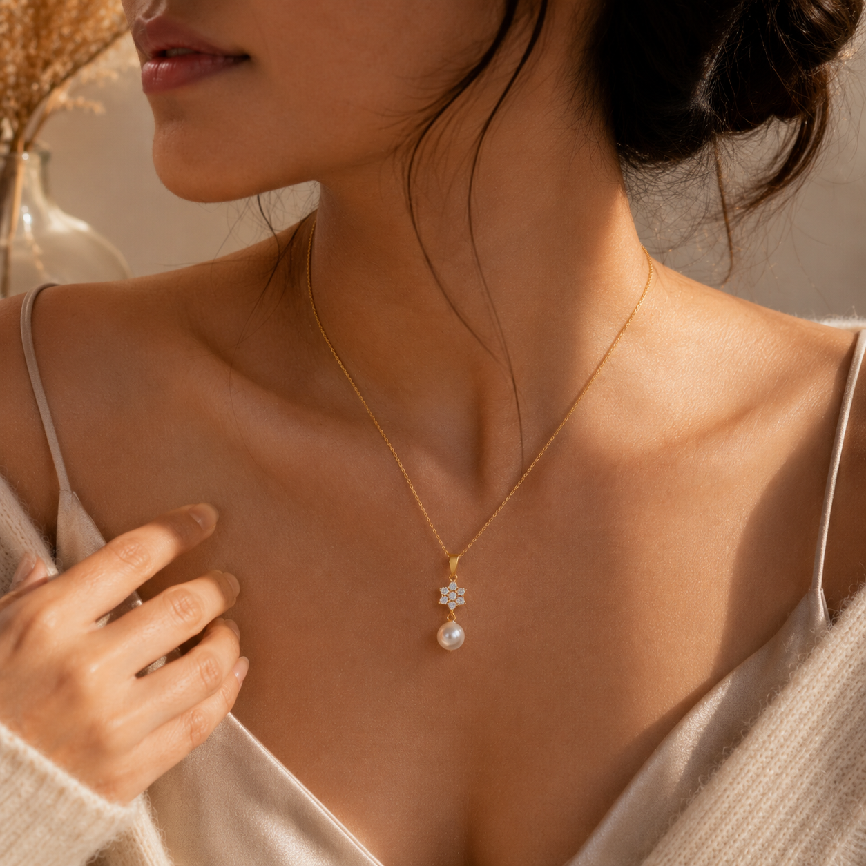 FLORAL PEARL SILVER NECKLACE