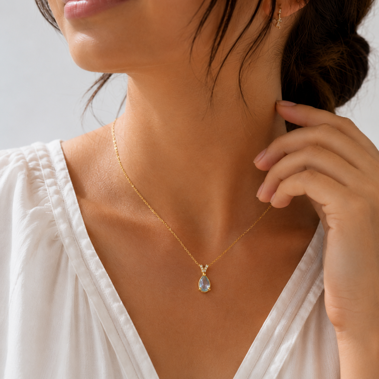 AQUA GEMSTONE SILVER NECKLACE