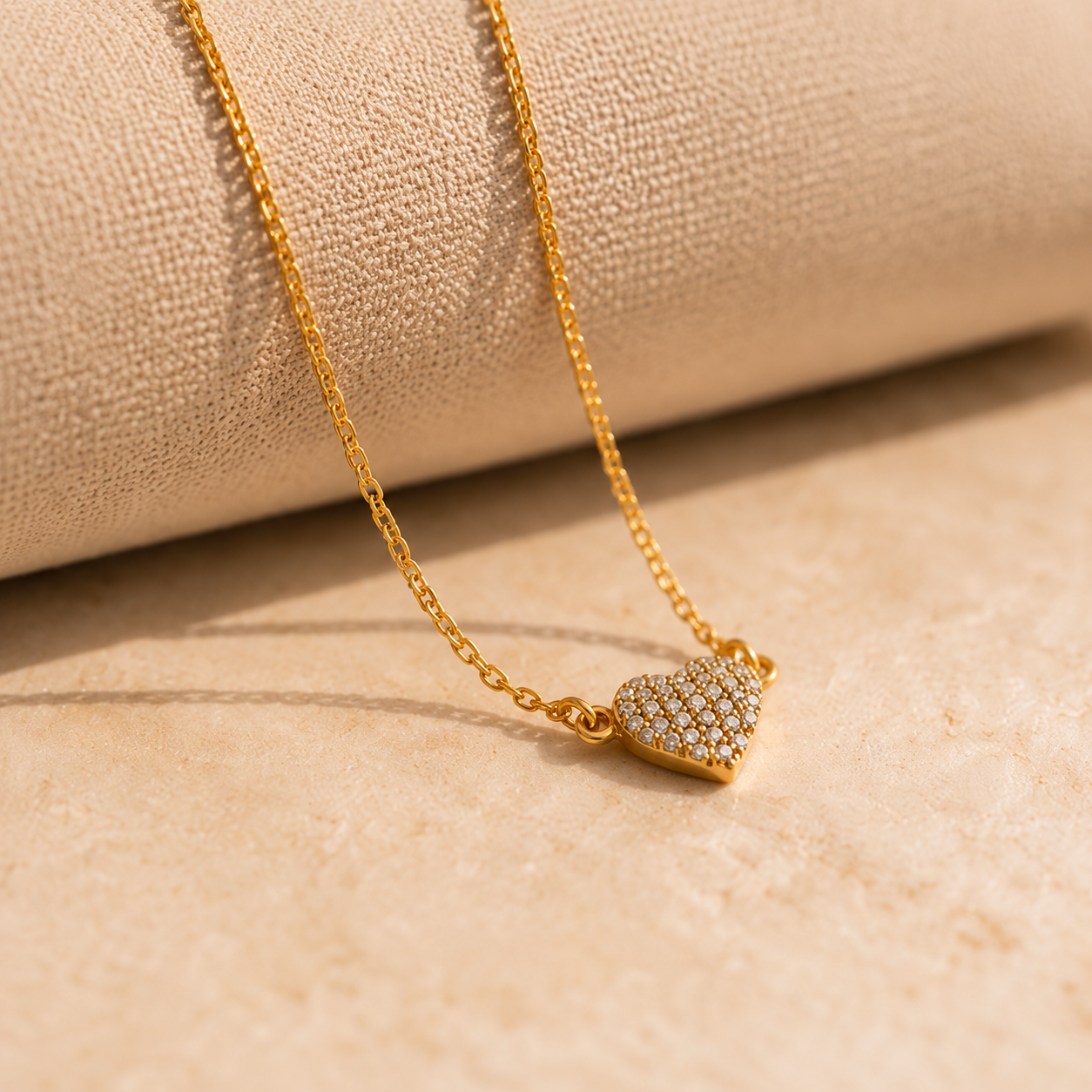 CRYSTAL HEART SILVER NECKLACE