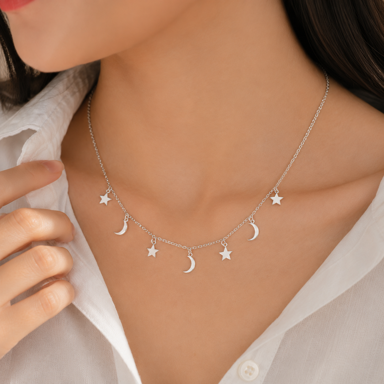 LUNAR SPARKLE SILVER NECKLACE