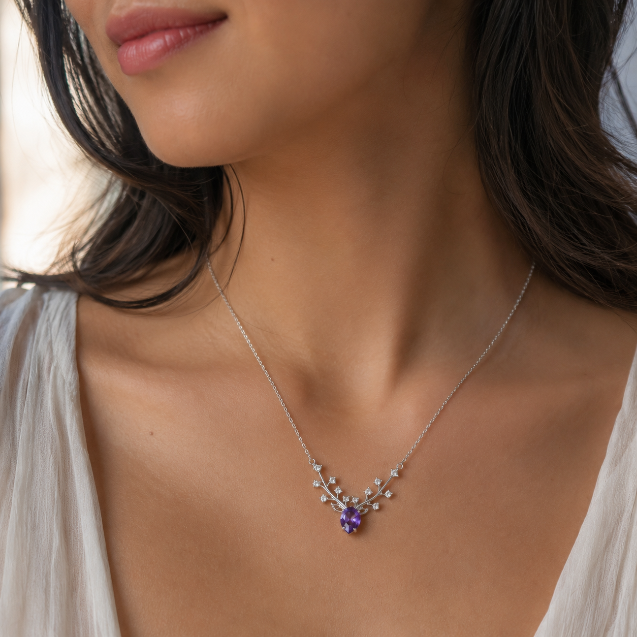 DEER CHARM SILVER NECKLACE