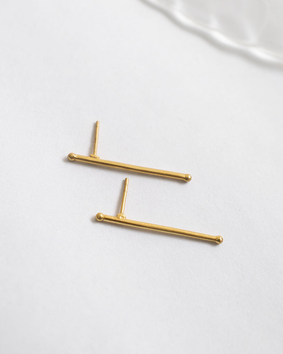 BAR LINE EARRINGS