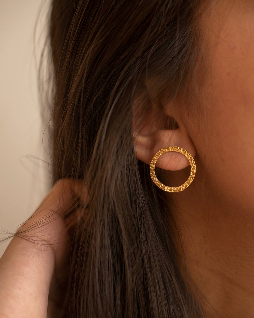 CLASSIC HAMMERED EARRINGS