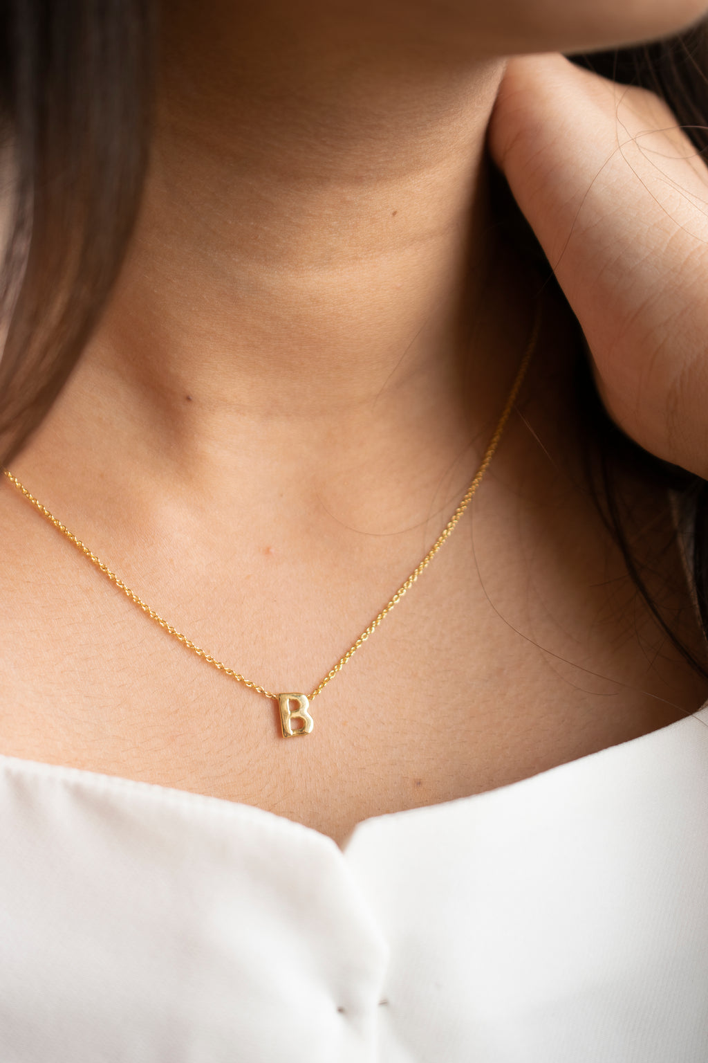 BASIC INITIAL NECKLACE