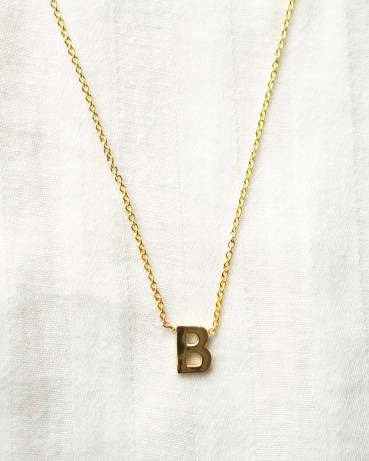 BASIC INITIAL NECKLACE