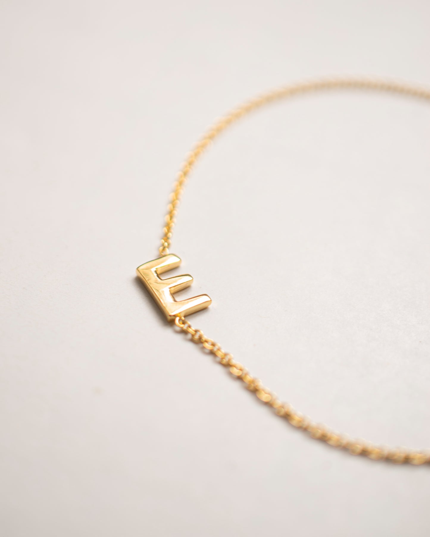 SIMPLE LETTER CHAIN BRACELET